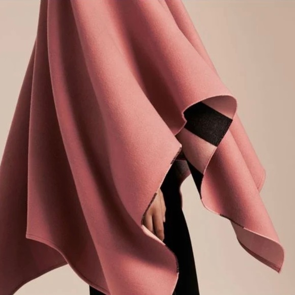🌷Pretty Pink Burberry Poncho🌷 - Picture 3 of 10